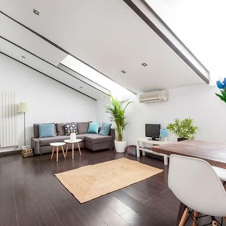 Modern Top Floor Loft At Malasana'S Heart Мадрид Екстериор снимка