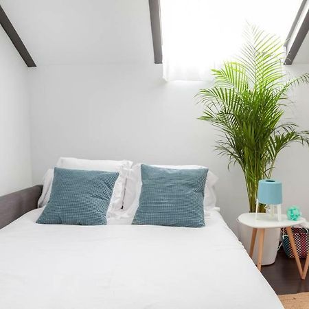 Modern Top Floor Loft At Malasana'S Heart Мадрид Екстериор снимка
