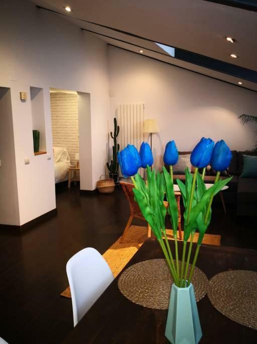 Modern Top Floor Loft At Malasana'S Heart Мадрид Екстериор снимка