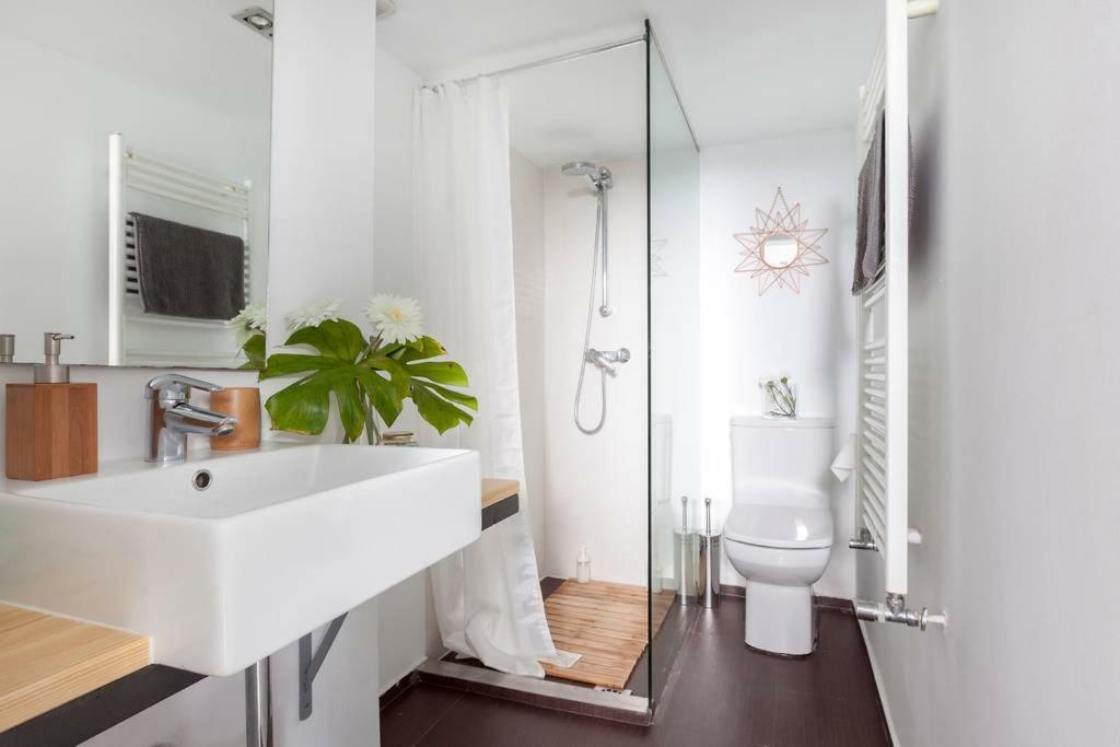 Modern Top Floor Loft At Malasana'S Heart Мадрид Екстериор снимка
