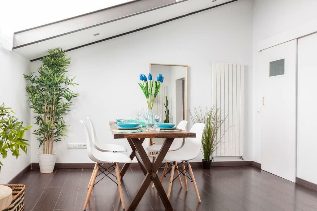 Modern Top Floor Loft At Malasana'S Heart Мадрид Екстериор снимка
