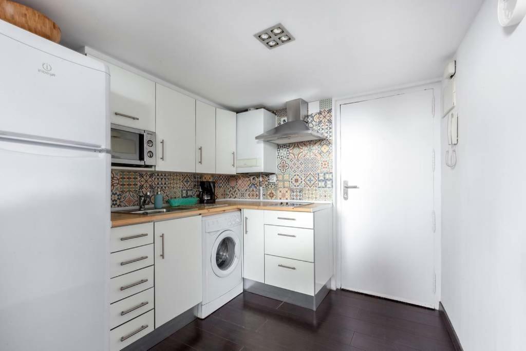 Modern Top Floor Loft At Malasana'S Heart Мадрид Екстериор снимка